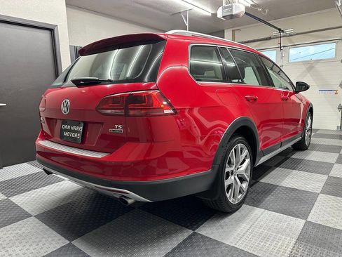 Used 2017 Volkswagen Golf Alltrack SEL image 10