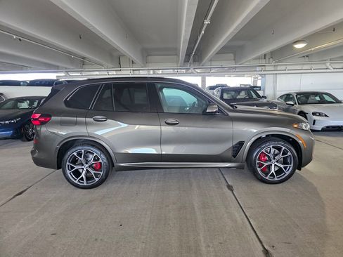New 2026 BMW X5 xDrive50e RWD image 3