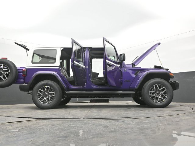 New 2026 Jeep Wrangler Unlimited Sahara w/ Whitecap Package AWD/4WD image 67