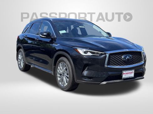 New 2025 INFINITI QX50 Luxe image 3