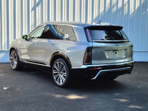 New 2026 Cadillac Vistiq Premium Luxury w/ LPO, Floor Liner Package image 5
