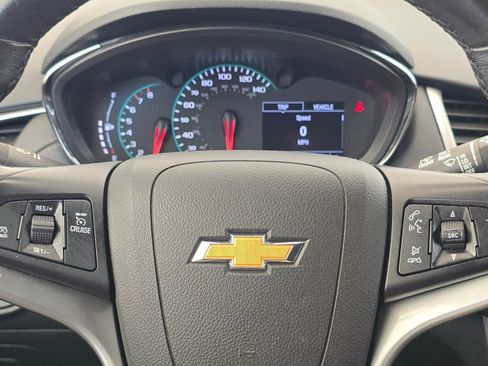 Used 2019 Chevrolet Trax LT w/ LT Convenience Package AWD/4WD image 25