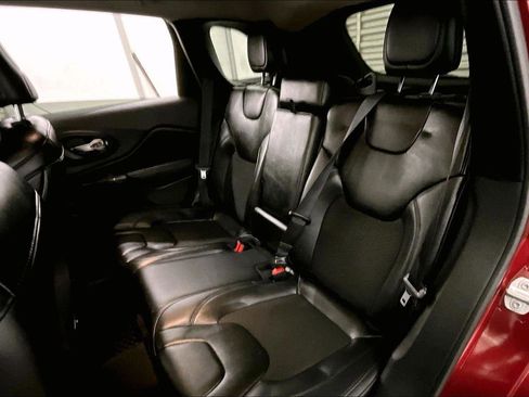 Used 2020 Jeep Cherokee Latitude Plus image 26