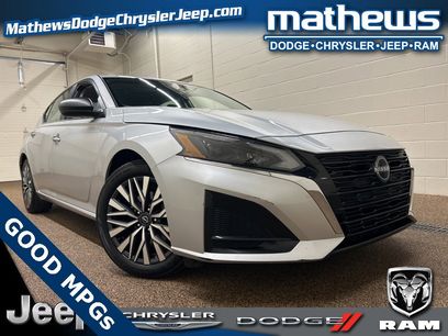 Used 2024 Nissan Altima 2.5 SV