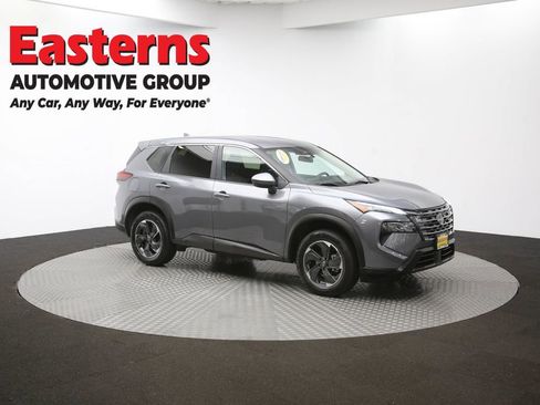 Used 2024 Nissan Rogue SV image 80