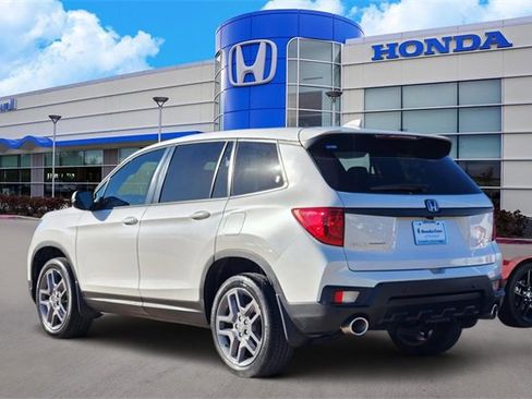 Used 2023 Honda Passport EX-L image 4