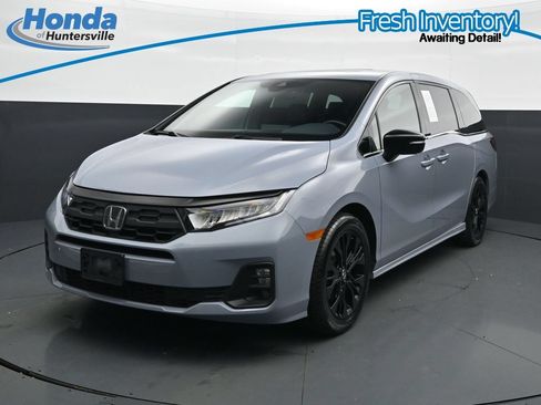 Used 2025 Honda Odyssey Sport-L image 3