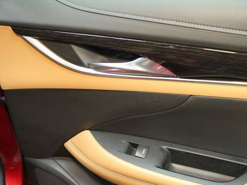 Used 2018 Buick LaCrosse Premium image 13