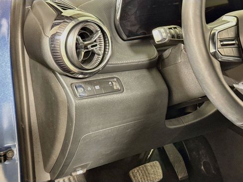 Used 2026 Chevrolet Equinox LT w/ Convenience Package II FWD image 8