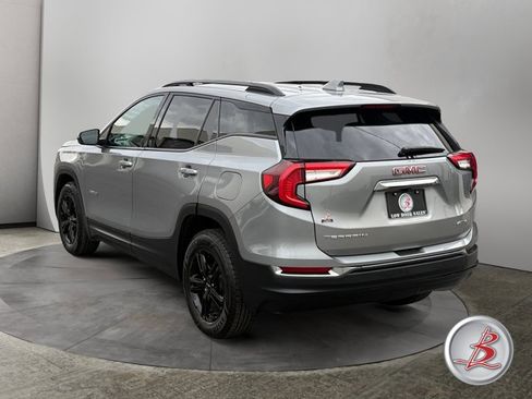 Used 2023 GMC Terrain AT4 AWD/4WD image 5