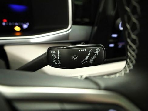 New 2026 Volkswagen Taos SE image 28