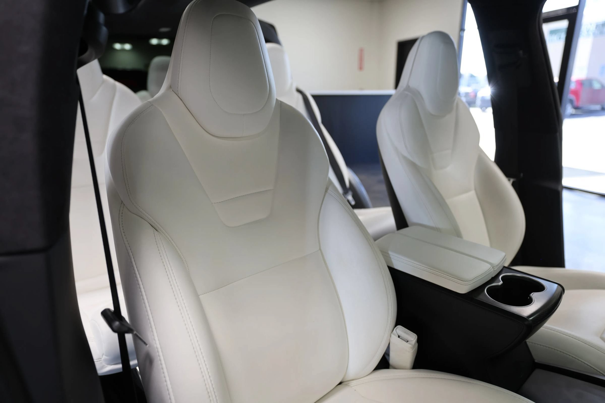 Used 2017 Tesla Model X 90D AWD/4WD image 35