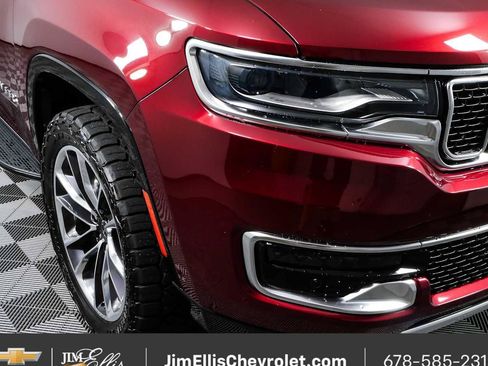 Used 2022 Jeep Wagoneer Series II w/ Premium Group I AWD/4WD image 38