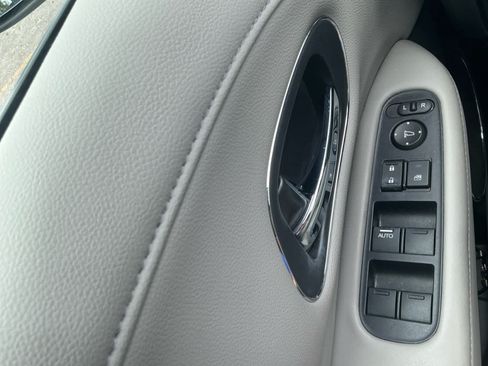 Used 2016 Honda HR-V EX-L image 19
