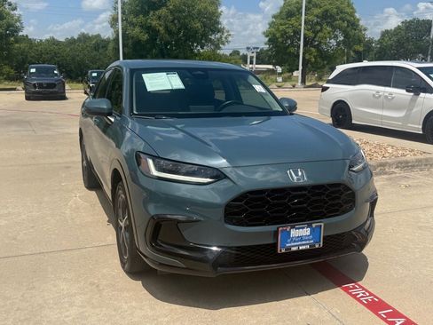 Used 2025 Honda HR-V EX-L image 8