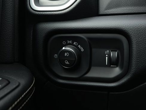 New 2026 RAM 2500 Big Horn AWD/4WD image 15