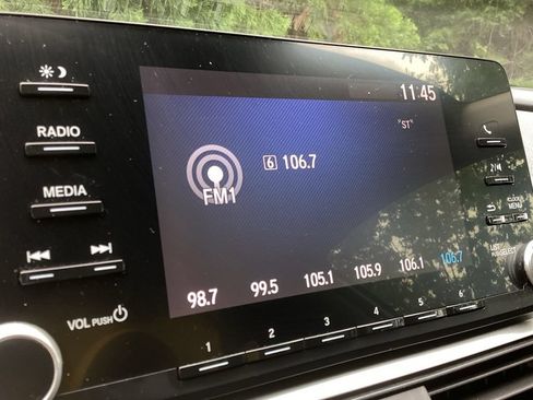 Used 2018 Honda Accord LX image 11