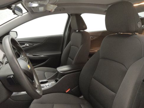 Used 2022 Chevrolet Malibu LT FWD image 17