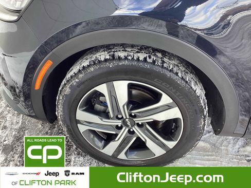 Used 2023 Kia Sorento SX Prestige image 34