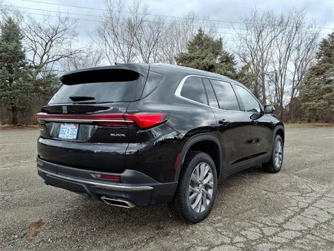 Used 2025 Buick Enclave Preferred image 7