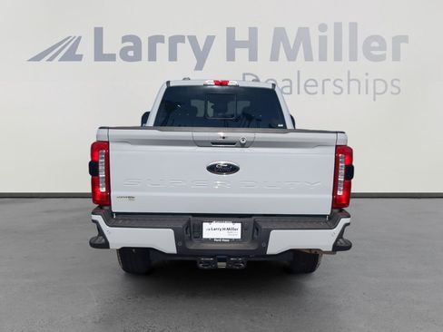 New 2026 Ford F250 Lariat w/ Black Appearance Package image 4