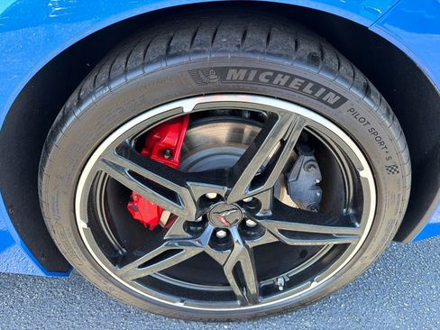 Used 2025 Chevrolet Corvette Stingray Preferred Cpe w/ Z51 Performance Package RWD image 18