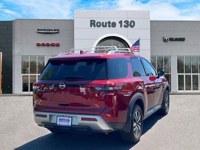 Used 2023 Nissan Pathfinder SL w/ Black Appearance Package