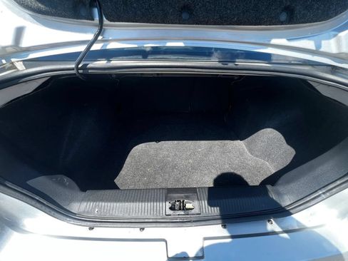 Used 2010 Ford Focus SE FWD image 22
