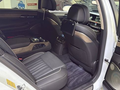 Used 2022 Genesis G90 5.0 Ultimate image 29
