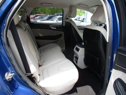 Used 2021 Ford Edge Titanium w/ Cargo Accessory Package FWD image 28