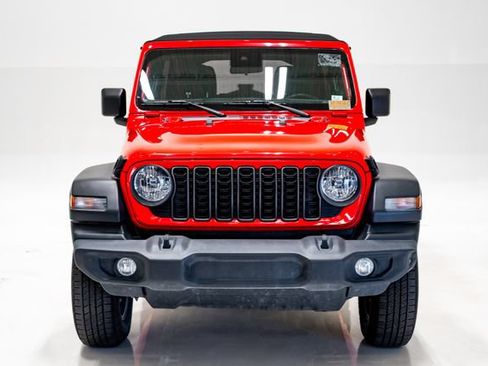 Used 2024 Jeep Wrangler Unlimited Sport AWD/4WD image 4