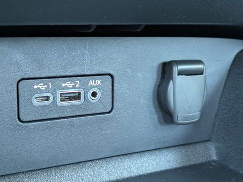 Used 2025 Nissan Altima 2.5 SV FWD image 23
