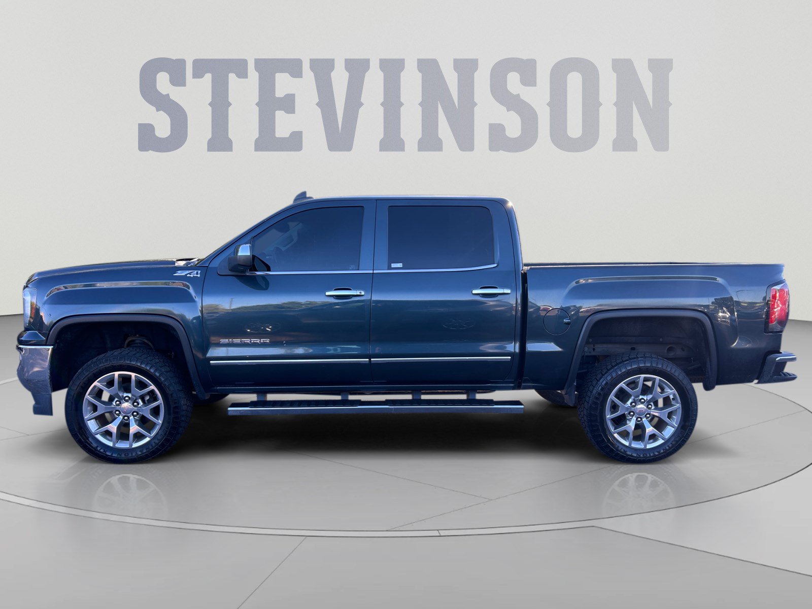 Used 2018 GMC Sierra 1500 SLT AWD/4WD image 2
