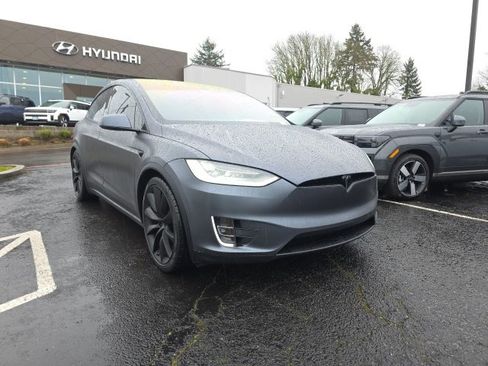 Used 2020 Tesla Model X Performance image 2