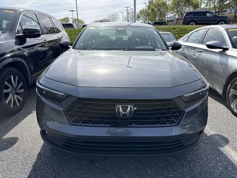 Used 2023 Honda Accord EX image 3