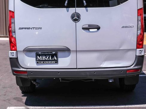 Used 2024 Mercedes-Benz Sprinter 2500 image 6