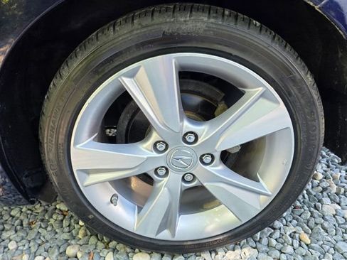 Used 2013 Acura ILX w/ Premium Package FWD image 10