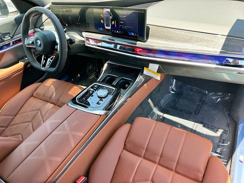 New 2026 BMW 750e xDrive w/ Executive Package AWD/4WD image 22