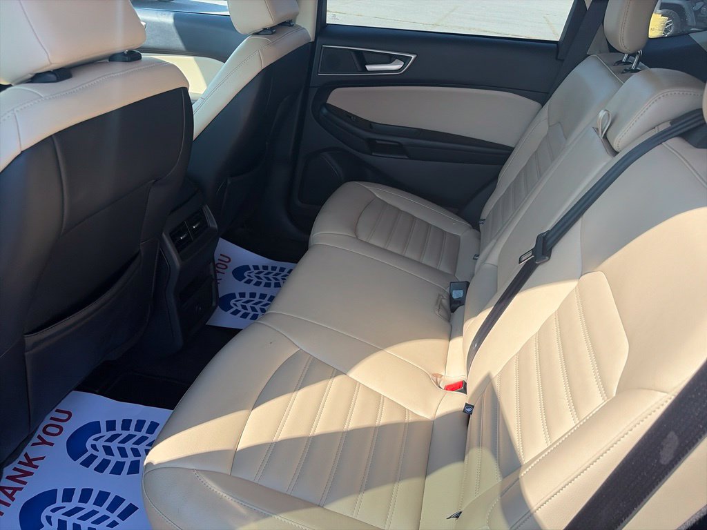 Used 2024 Ford Edge SEL AWD/4WD image 11