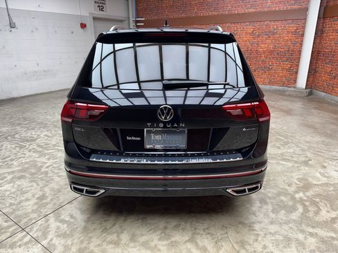 Used 2024 Volkswagen Tiguan SEL R-Line AWD/4WD image 4