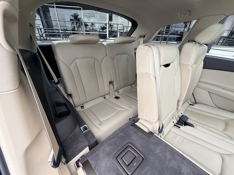 Used 2017 Audi Q7 2.0T Premium Plus AWD/4WD image 31