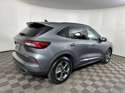 Used 2024 Ford Escape ST-Line image 3