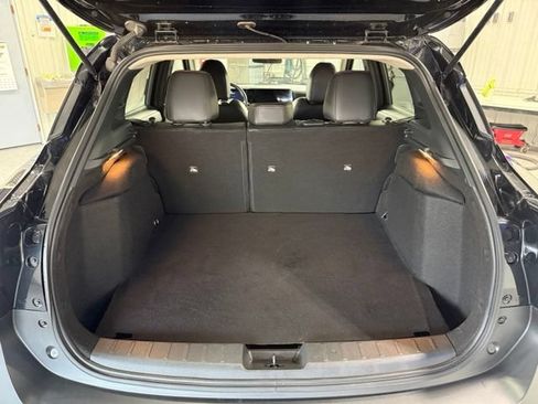 Used 2025 Nissan Kicks SR AWD/4WD image 5