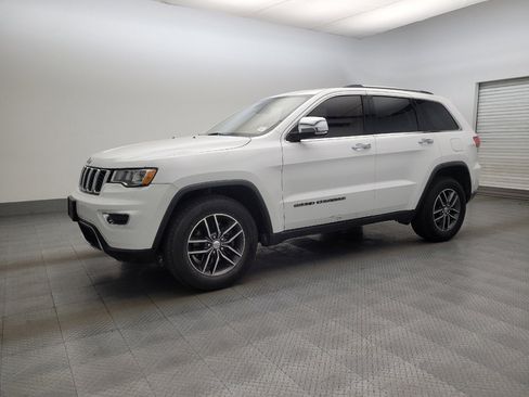 Used 2017 Jeep Grand Cherokee Limited AWD/4WD image 2