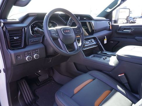 New 2026 GMC Sierra 2500 AT4 w/ AT4 Premium Plus Package image 18