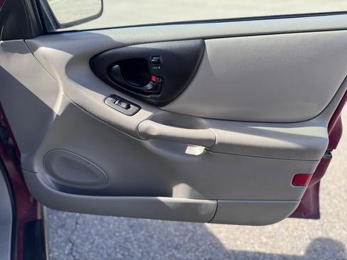 Used 2005 Chevrolet Malibu Classic image 35