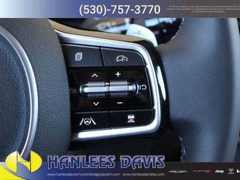 New 2026 Kia Carnival EX image 29