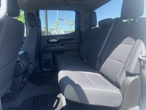 Used 2023 GMC Sierra 1500 SLE AWD/4WD image 13
