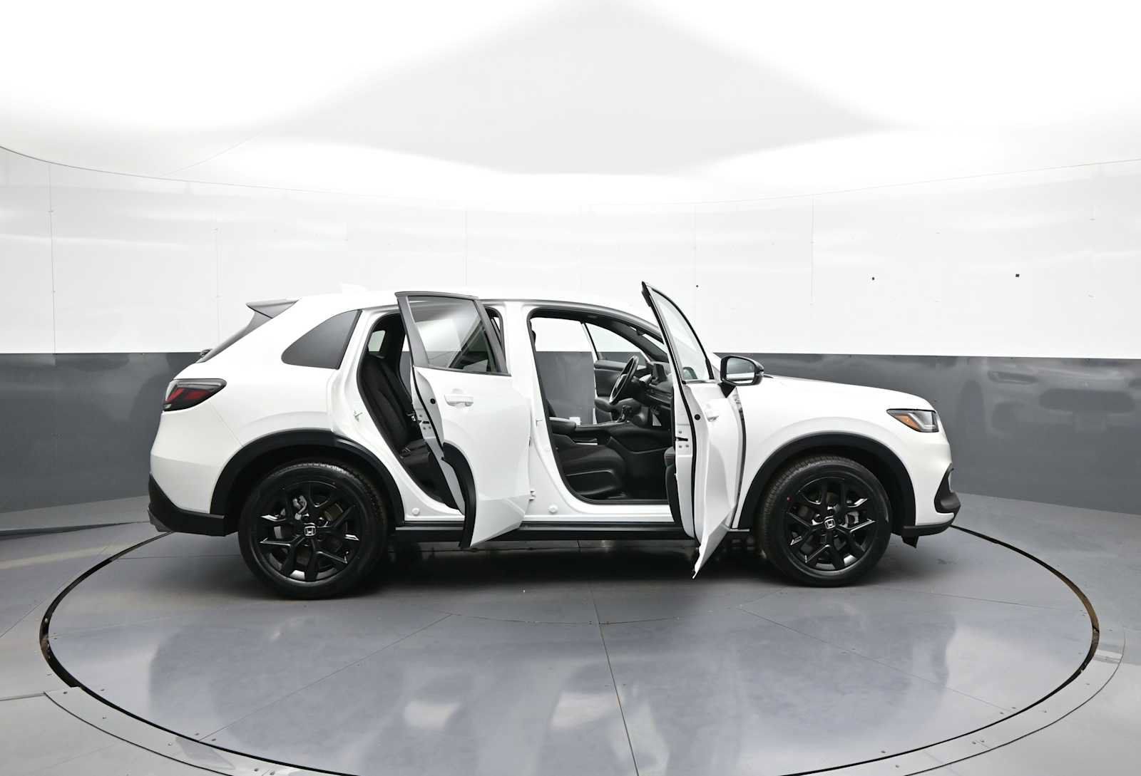 Certified 2025 Honda HR-V Sport image 40