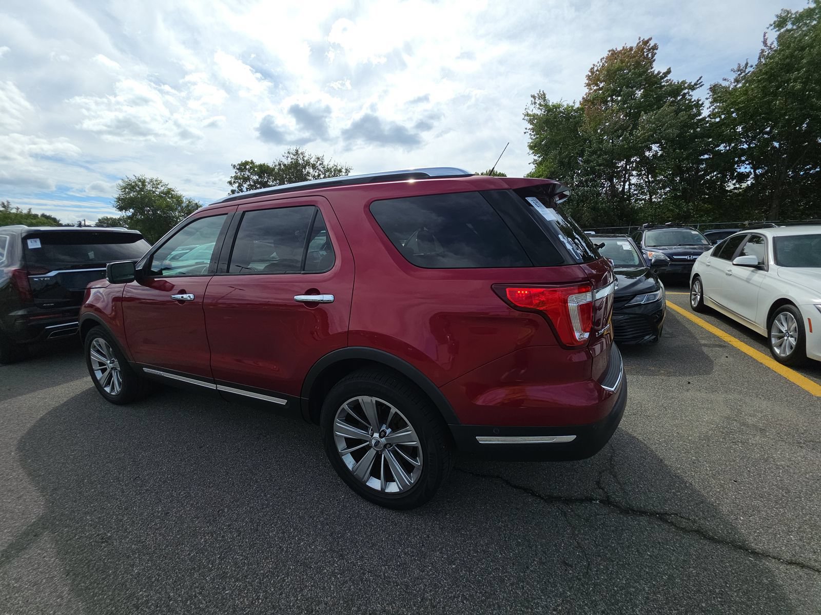 Used 2018 Ford Explorer Limited w/ Equipment Group 301A AWD/4WD image 8